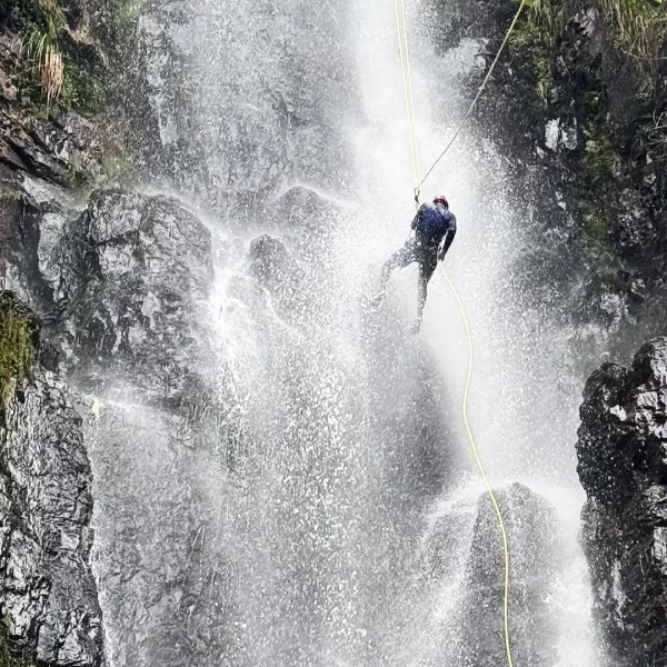 Plan de torrentismo en Sotaquirá - Caminatas Ecológicas Tunja - TULIA SAS - Turismo de Aventura en Boyacá