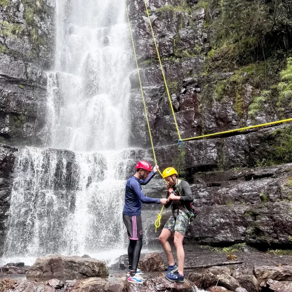 Plan de torrentismo en Sotaquirá - Caminatas Ecológicas Tunja - TULIA SAS - Turismo de Aventura en Boyacá