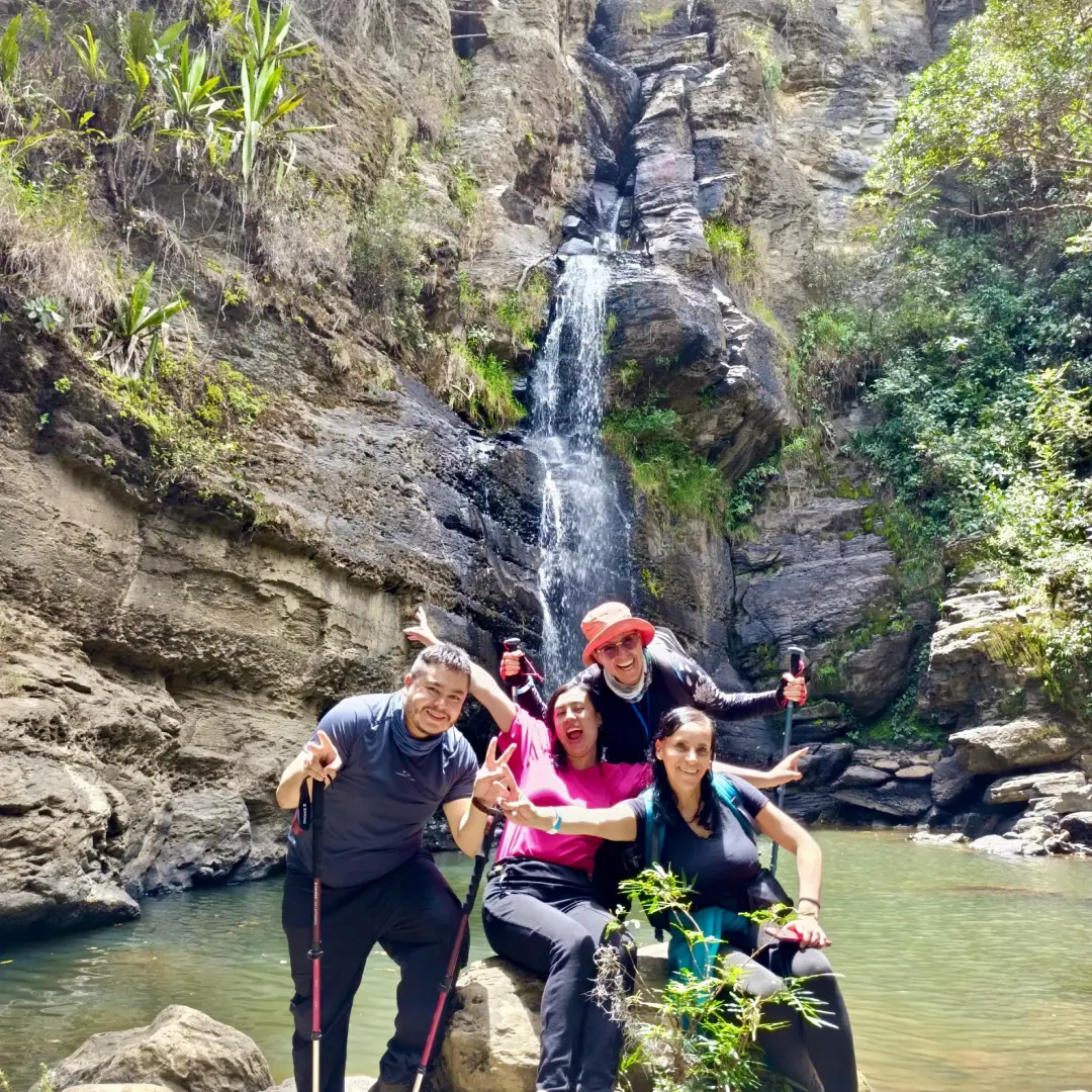 Caminata Ruta de las Cascadas en Santa Sofía - Actividades TULIA Adventures - Turismo en Boyacá Caminata Ruta de las Cascadas en Santa Sofía - Actividades TULIA Adventures - Turismo en Boyacá