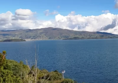 Caminata, termales y Lago de Tota, Iza - TULIA Adventures - Turismo de Aventura en Boyacá y Colombia